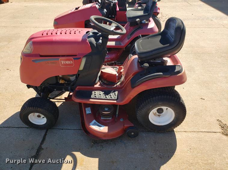 image for item DE9312 (3) lawn mowers