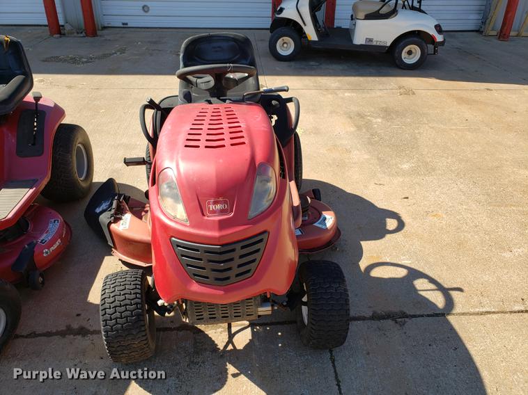 image for item DE9312 (3) lawn mowers