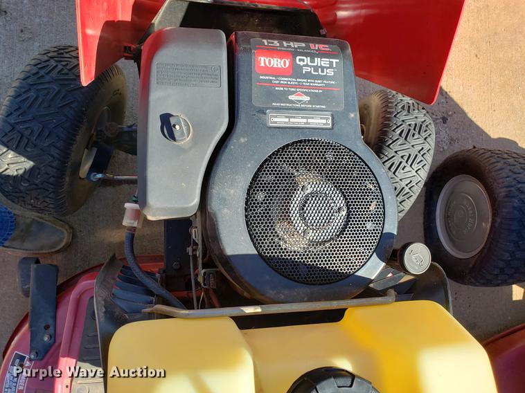 image for item DE9312 (3) lawn mowers