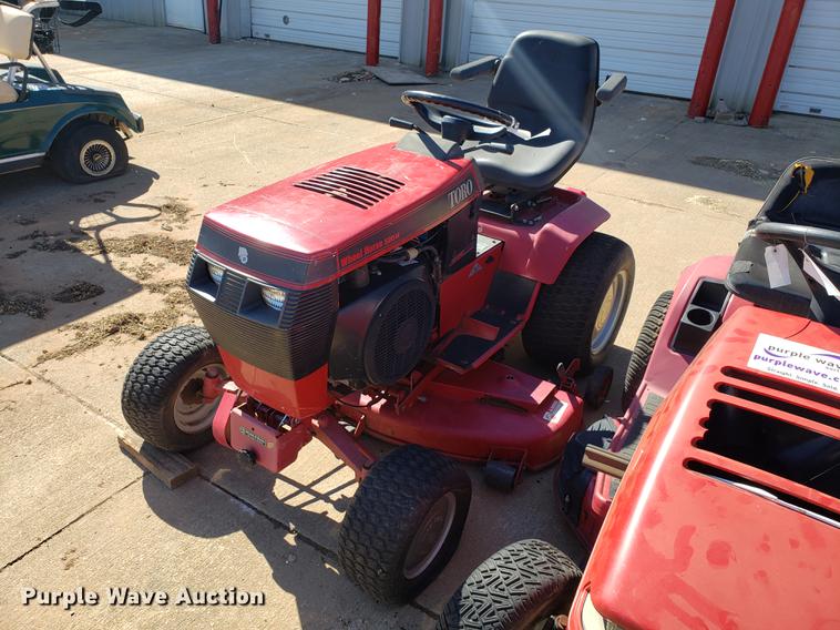 image for item DE9312 (3) lawn mowers