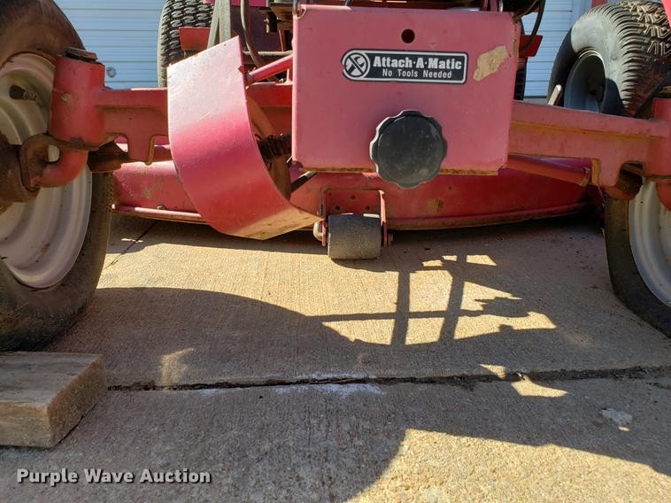 image for item DE9312 (3) lawn mowers