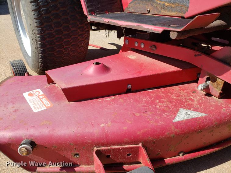 image for item DE9312 (3) lawn mowers