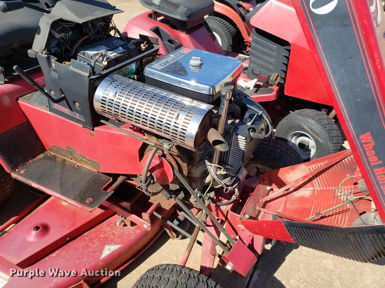 image for item DE9312 (3) lawn mowers