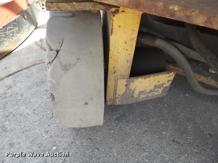 image for item DF0758 Grove SM2632E scissor lift