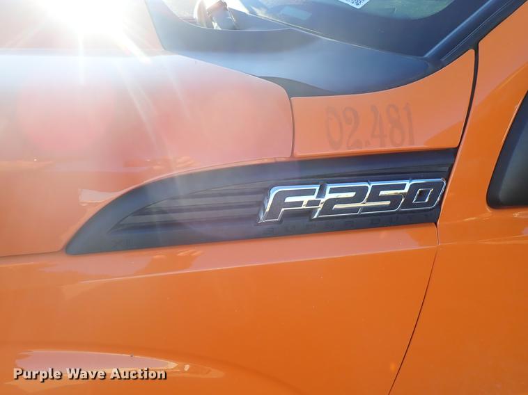 image for item DF1125 2014 Ford F250 Super Duty SuperCab pickup truck