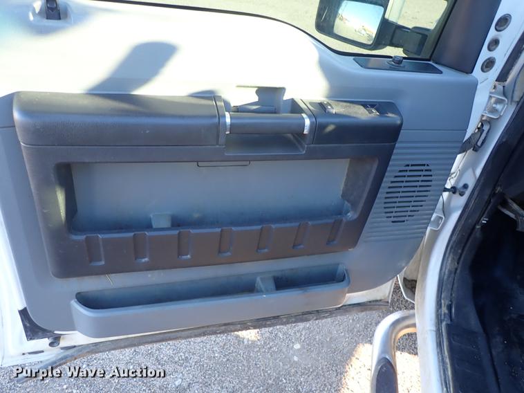 image for item DF1126 2014 Ford F250 Super Duty SuperCab pickup truck