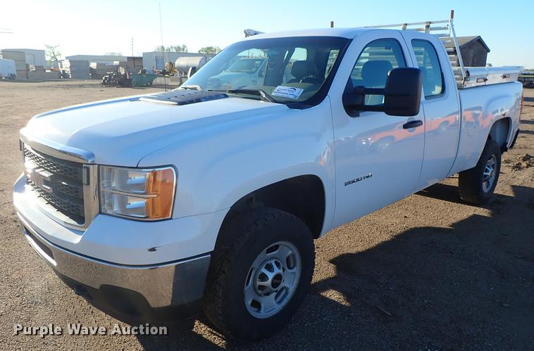 image for item DF1127 2012 GMC Sierra 2500HD Ext. Cab pickup truck