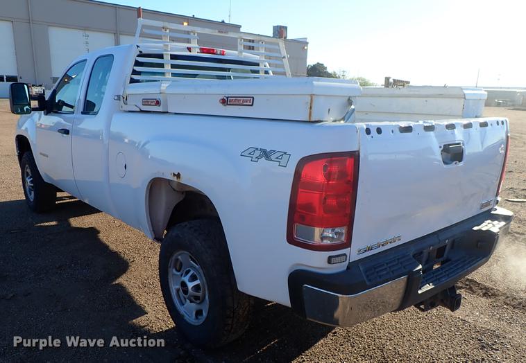 image for item DF1127 2012 GMC Sierra 2500HD Ext. Cab pickup truck