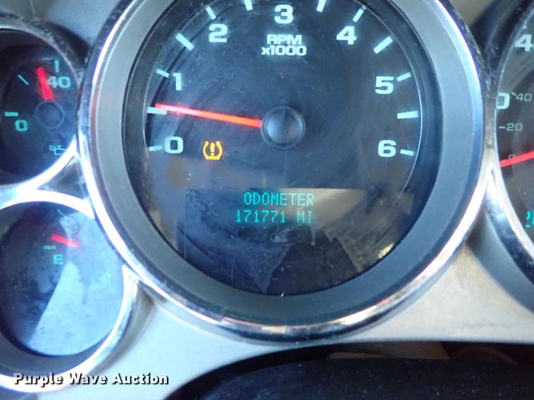 image for item DF1127 2012 GMC Sierra 2500HD Ext. Cab pickup truck