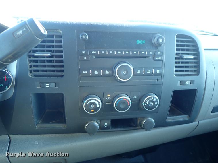 image for item DF1127 2012 GMC Sierra 2500HD Ext. Cab pickup truck