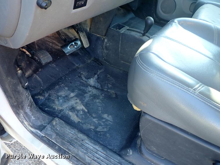 image for item DF1127 2012 GMC Sierra 2500HD Ext. Cab pickup truck