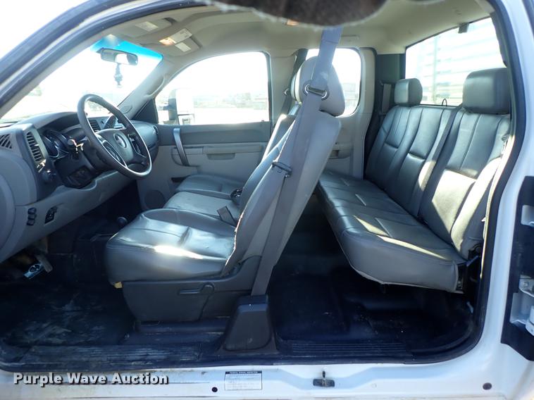 image for item DF1127 2012 GMC Sierra 2500HD Ext. Cab pickup truck