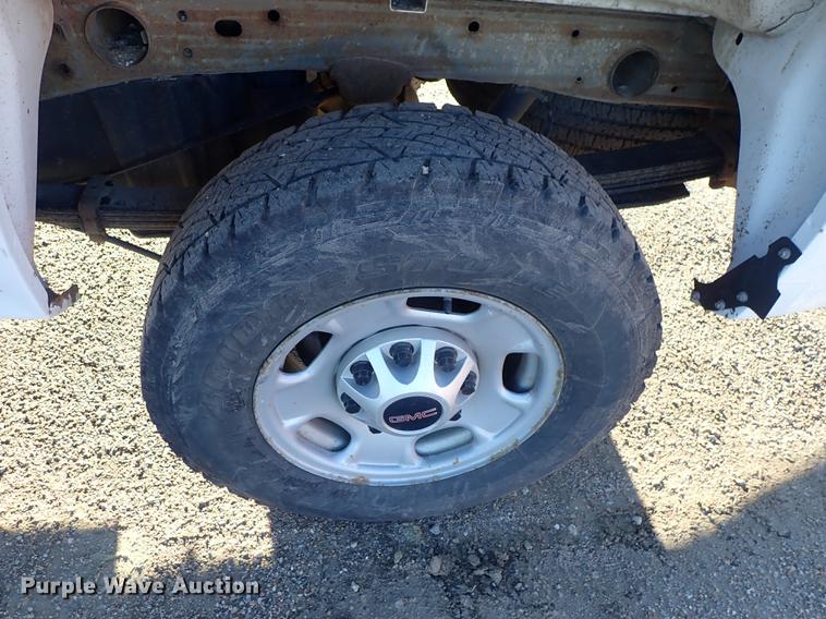 image for item DF1127 2012 GMC Sierra 2500HD Ext. Cab pickup truck