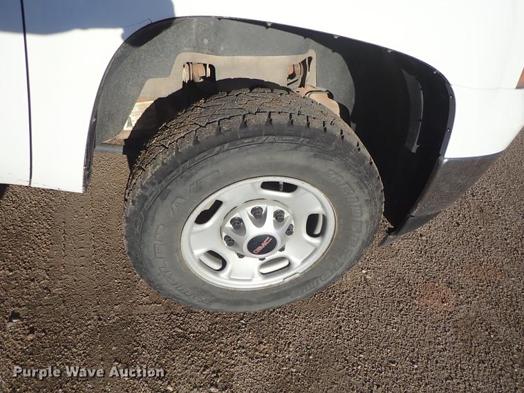 image for item DF1127 2012 GMC Sierra 2500HD Ext. Cab pickup truck