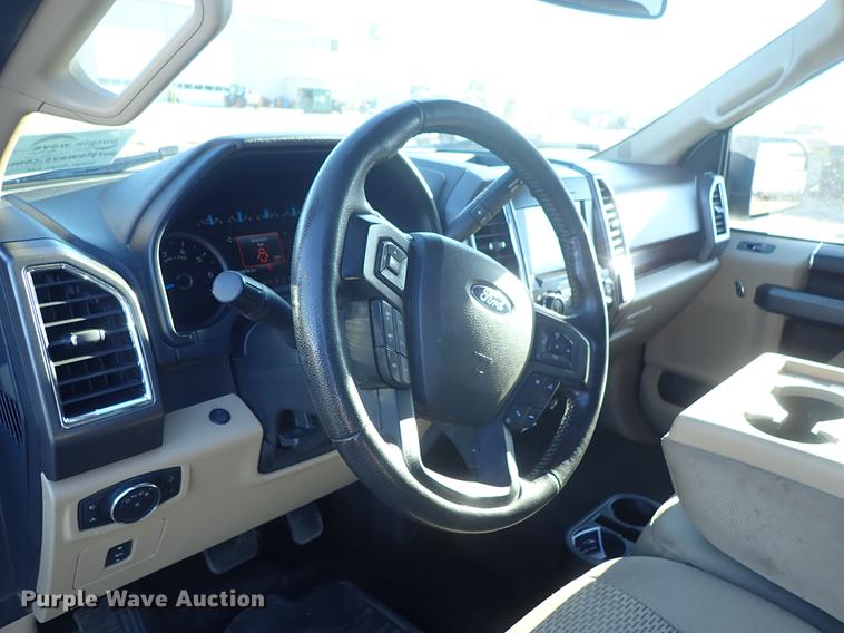 image for item DF1128 2015 Ford F150 SuperCrew pickup truck