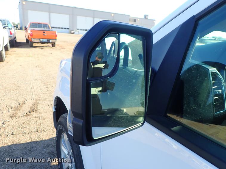 image for item DF1128 2015 Ford F150 SuperCrew pickup truck