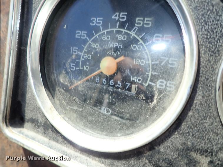 image for item DF1132 1987 Chevrolet P30 Fleetwood Southwind RV