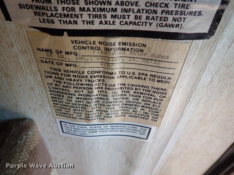 image for item DF1132 1987 Chevrolet P30 Fleetwood Southwind RV