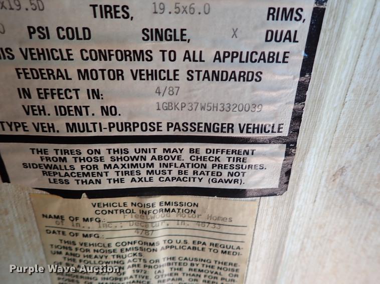 image for item DF1132 1987 Chevrolet P30 Fleetwood Southwind RV