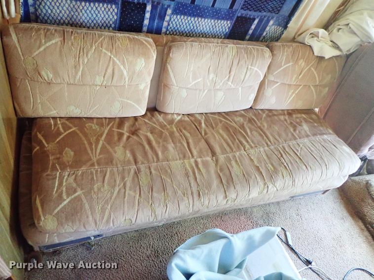 image for item DF1132 1987 Chevrolet P30 Fleetwood Southwind RV