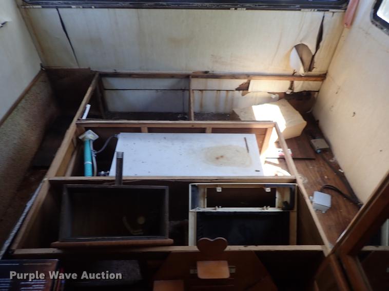 image for item DF1132 1987 Chevrolet P30 Fleetwood Southwind RV