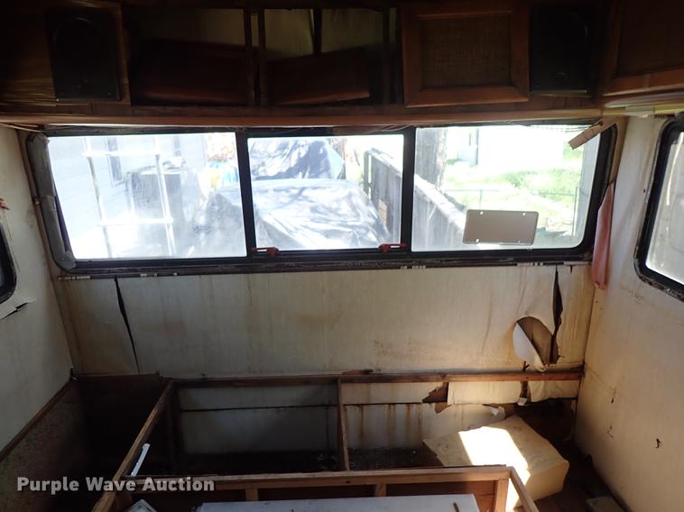 image for item DF1132 1987 Chevrolet P30 Fleetwood Southwind RV