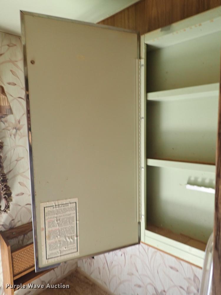 image for item DF1132 1987 Chevrolet P30 Fleetwood Southwind RV