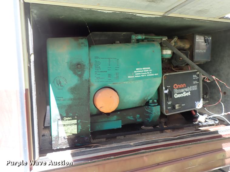 image for item DF1132 1987 Chevrolet P30 Fleetwood Southwind RV