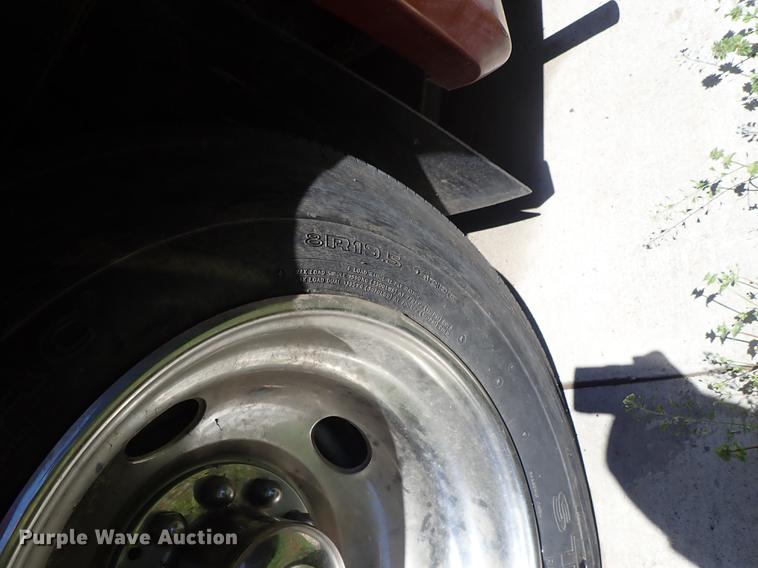 image for item DF1132 1987 Chevrolet P30 Fleetwood Southwind RV