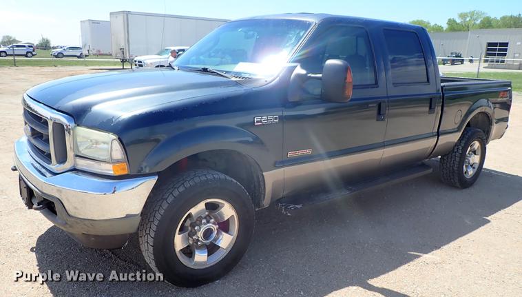 image for item DF1140 2004 Ford F250 Crew Cab pickup truck