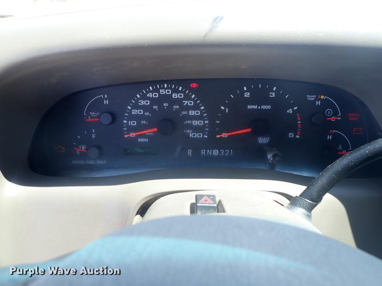 image for item DF1140 2004 Ford F250 Crew Cab pickup truck