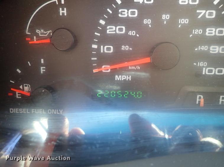 image for item DF1140 2004 Ford F250 Crew Cab pickup truck