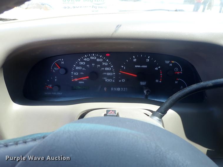 image for item DF1140 2004 Ford F250 Crew Cab pickup truck