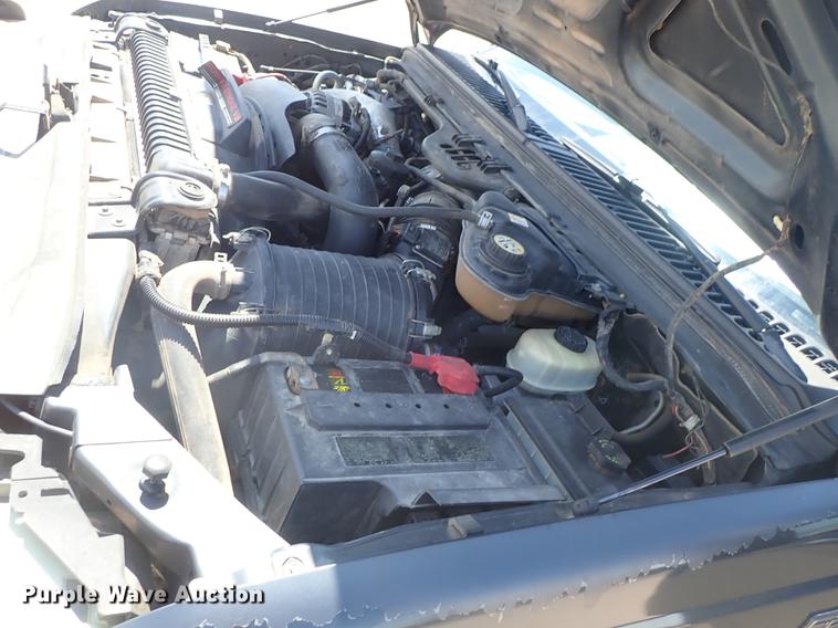 image for item DF1140 2004 Ford F250 Crew Cab pickup truck