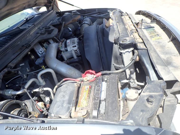 image for item DF1140 2004 Ford F250 Crew Cab pickup truck