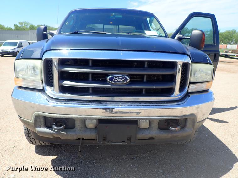 image for item DF1140 2004 Ford F250 Crew Cab pickup truck
