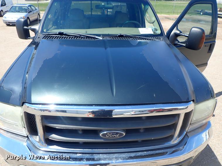 image for item DF1140 2004 Ford F250 Crew Cab pickup truck