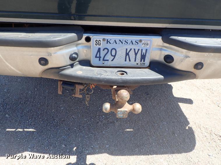 image for item DF1140 2004 Ford F250 Crew Cab pickup truck