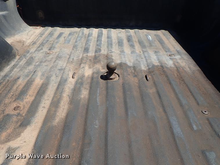 image for item DF1140 2004 Ford F250 Crew Cab pickup truck