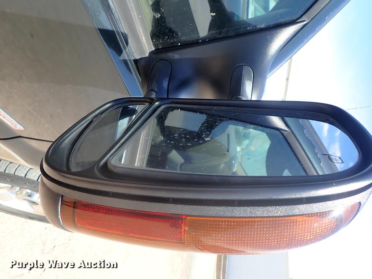 image for item DF1140 2004 Ford F250 Crew Cab pickup truck