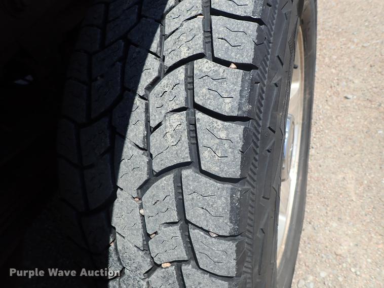 image for item DF1140 2004 Ford F250 Crew Cab pickup truck