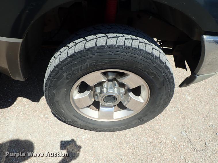 image for item DF1140 2004 Ford F250 Crew Cab pickup truck