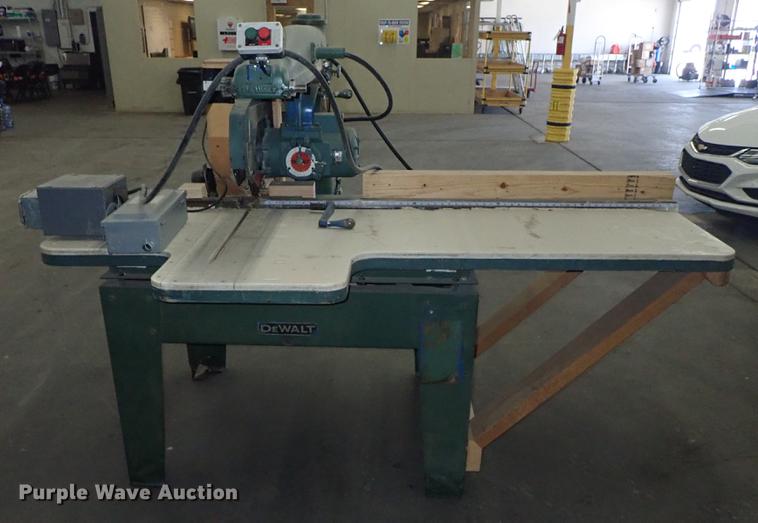 image for item DF1150 DeWalt 1628 saw