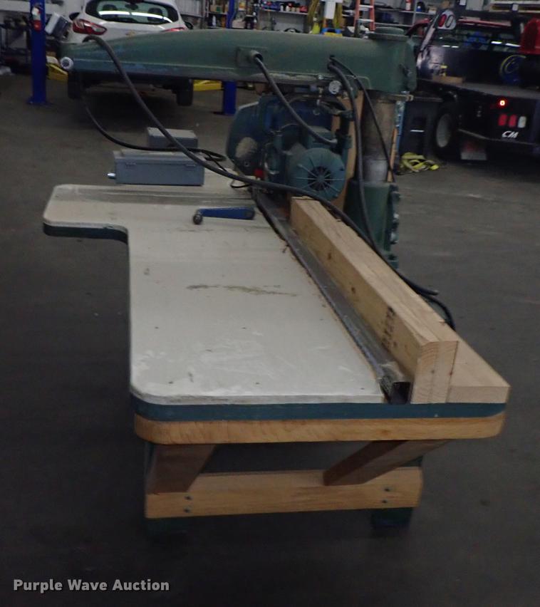 image for item DF1150 DeWalt 1628 saw