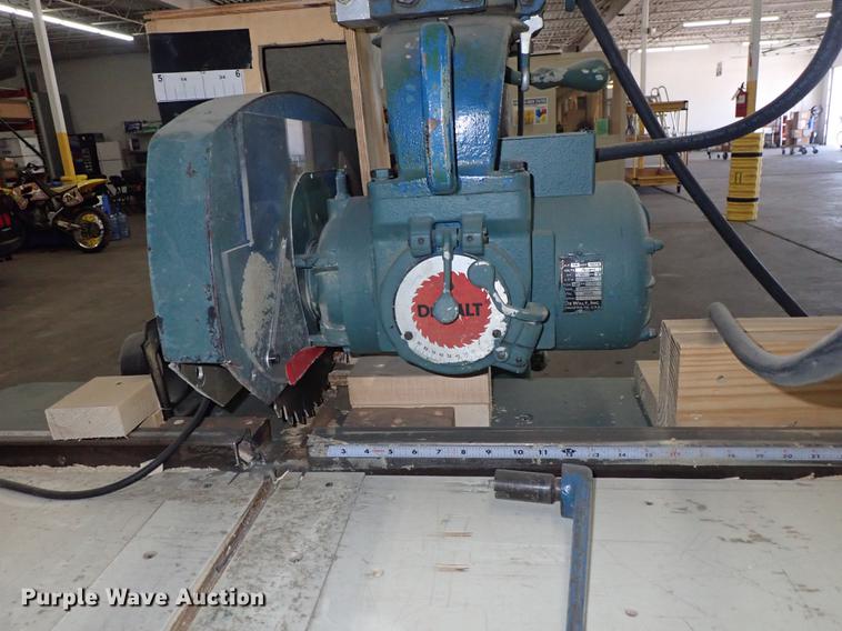 image for item DF1150 DeWalt 1628 saw