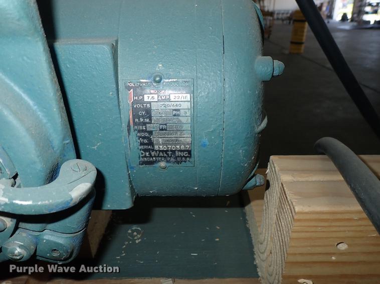 image for item DF1150 DeWalt 1628 saw