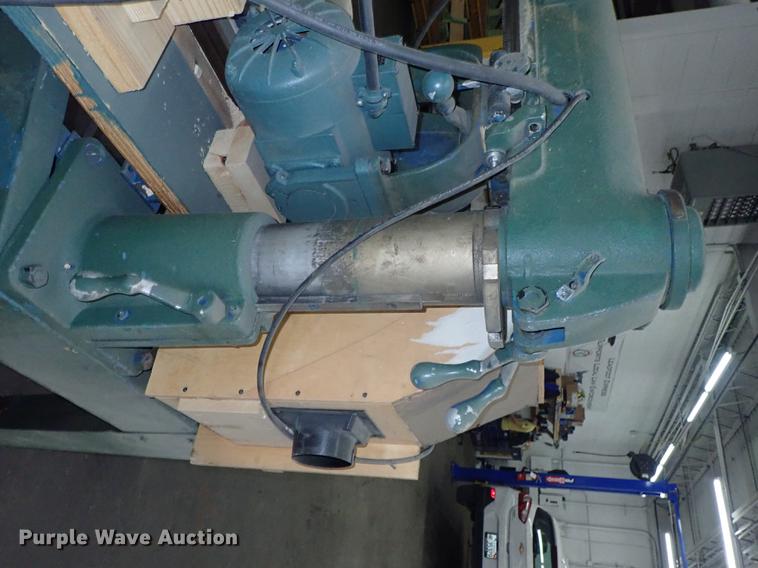 image for item DF1150 DeWalt 1628 saw