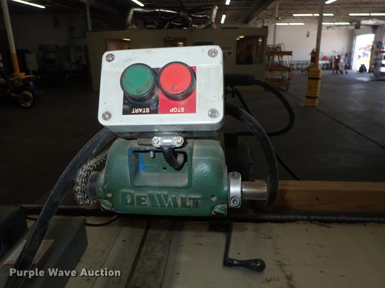 image for item DF1150 DeWalt 1628 saw