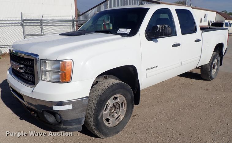 image for item DF1151 2011 GMC Sierra 2500 Crew Cab pickup truck