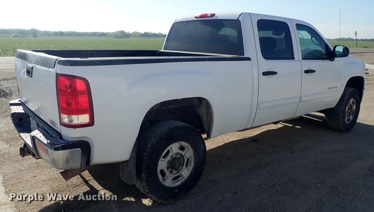 image for item DF1151 2011 GMC Sierra 2500 Crew Cab pickup truck